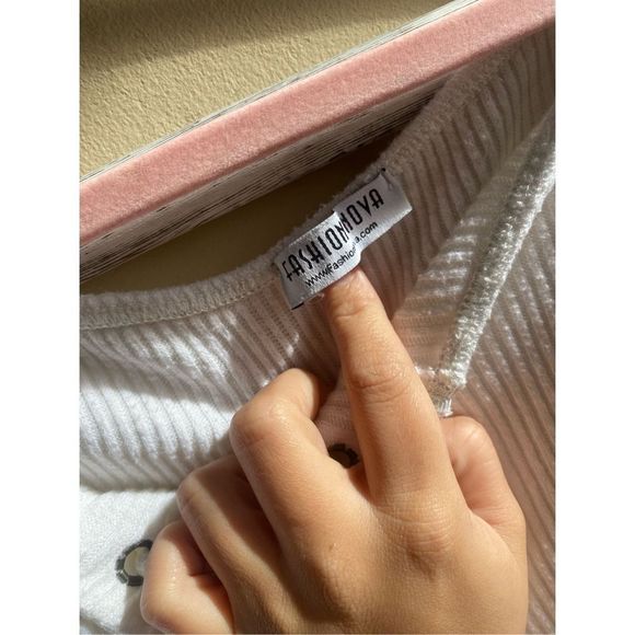 FASHION NOVA Long Sleeve Bodysuit Sweater Lace Up Front Off Shoulder - Picture 3 of 6